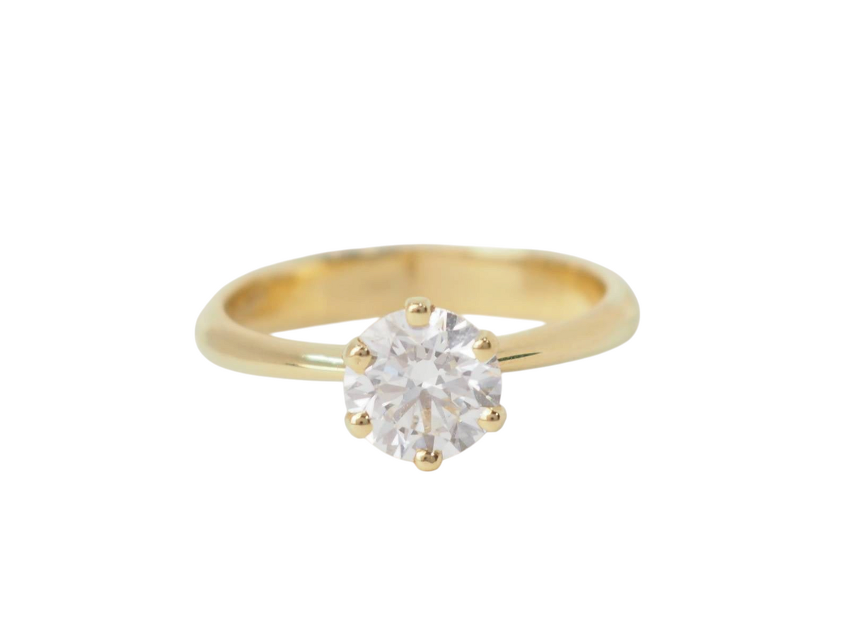 Bague solitaire L'Aurore en or jaune 18 carats avec diamant de laboratoire 1 carat serti 6 griffes