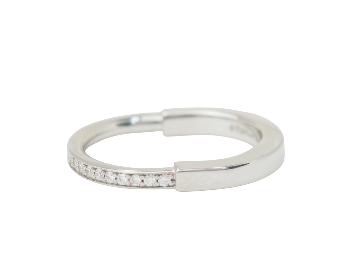Bague L'Aurore Tiffany & Co. en or blanc 18 carats mi-pavée de diamants étincelants au design contemporain