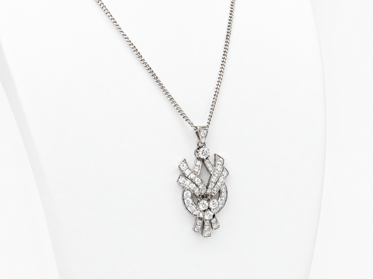 Collier L'Aurore ancien en platine avec pendentif serti de 3 carats de diamants brillants sur chaîne maille gourmette