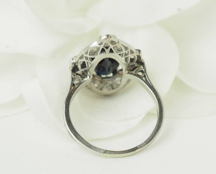 Vue arrière de la bague Art Déco L&