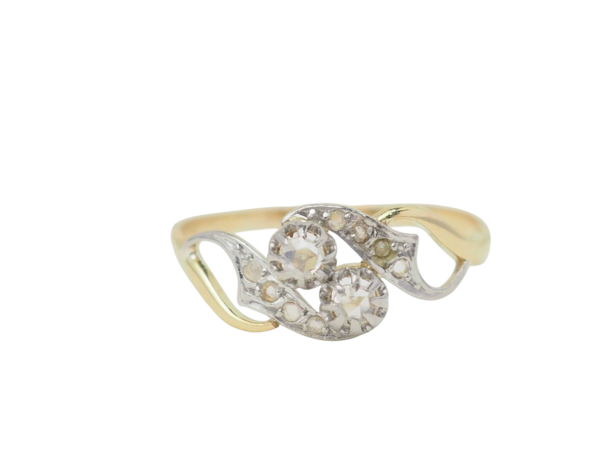 Bague Toi et Moi L'Aurore en or bicolore jaune et blanc 18 carats ornée de diamants taille rose d'époque 1900