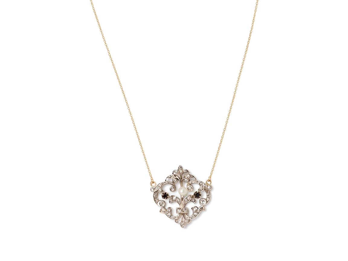 Collier L'Aurore Art Nouveau en or jaune et argent avec perle, diamants taille rose et grenats sur motif à volutes