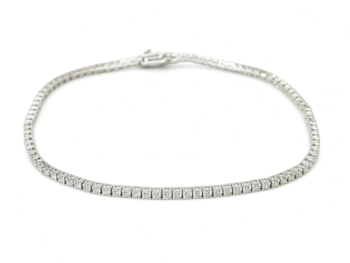 Bracelet rivière L'Aurore en or blanc 18 carats serti de diamants naturels taille brillant totalisant 1,84 carat.