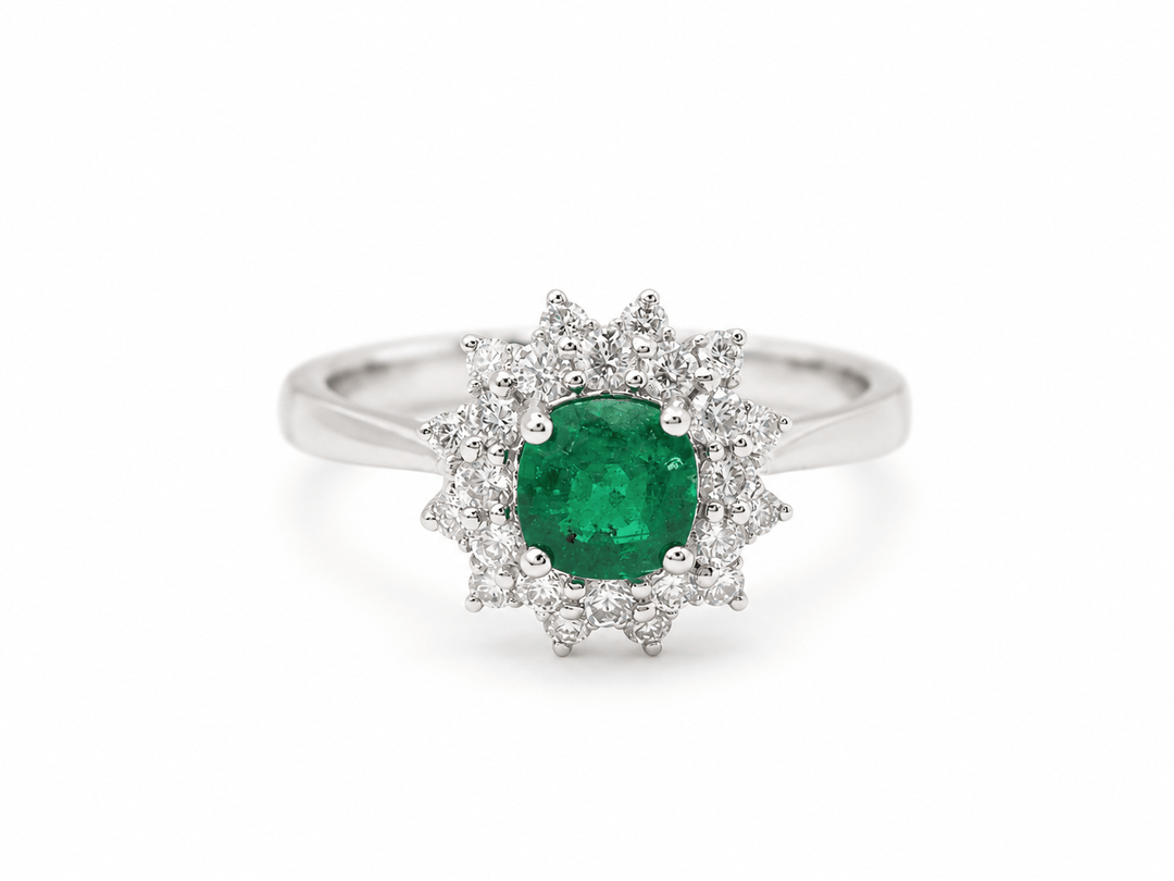 Bague double entourage émeraude de Zambie et diamants