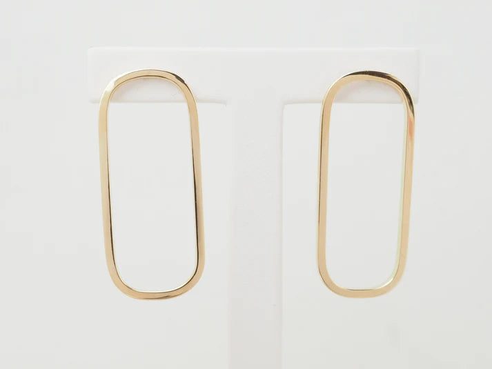 Boucles d'oreilles L'Aurore rectangulaires allongées en or jaune 18 carats au design géométrique moderne