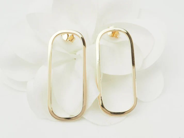Boucles d'oreilles L'Aurore rectangulaires allongées en or jaune 18 carats au design géométrique moderne