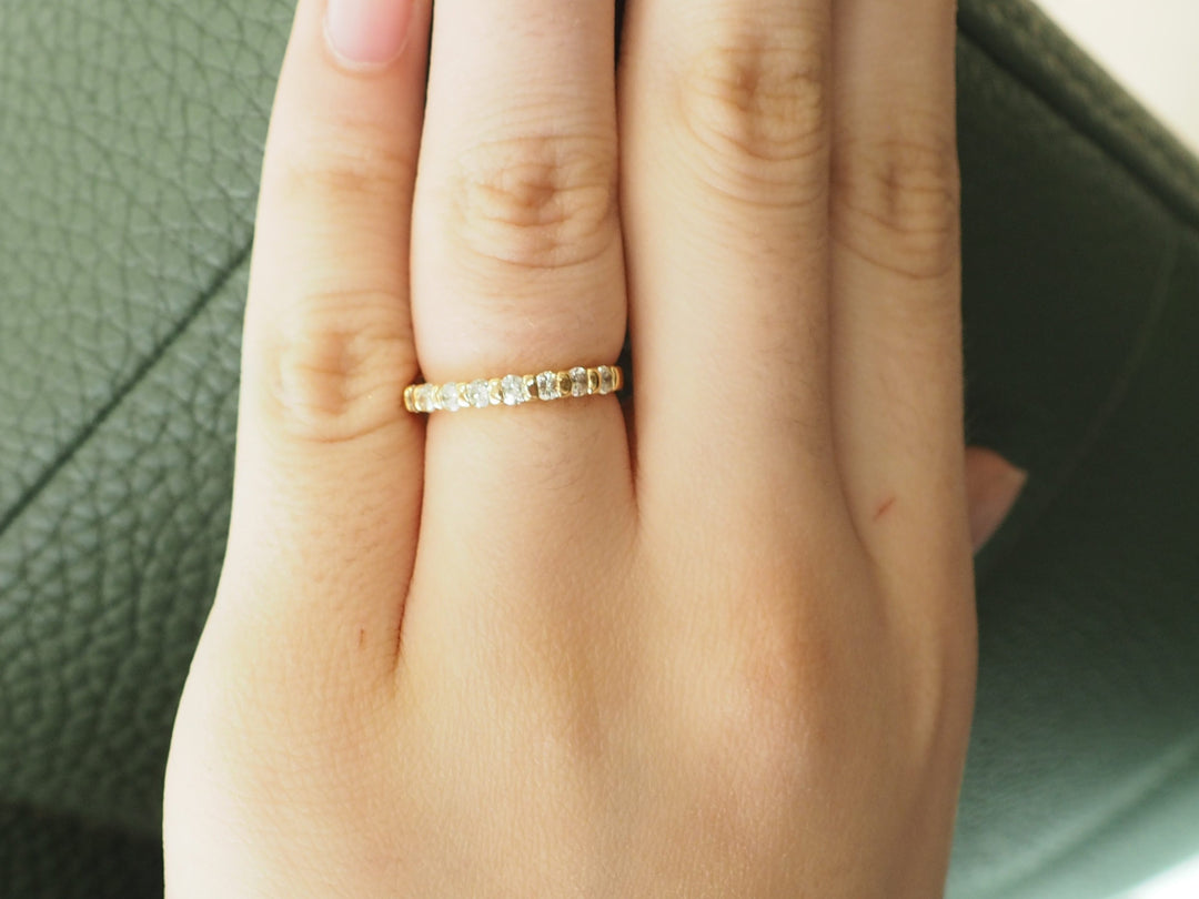 Demi alliance en or jaune et diamants 0,45ct