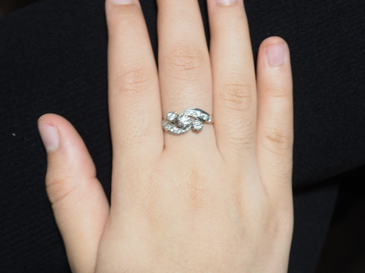 Bague ancienne en or bicolore et diamants