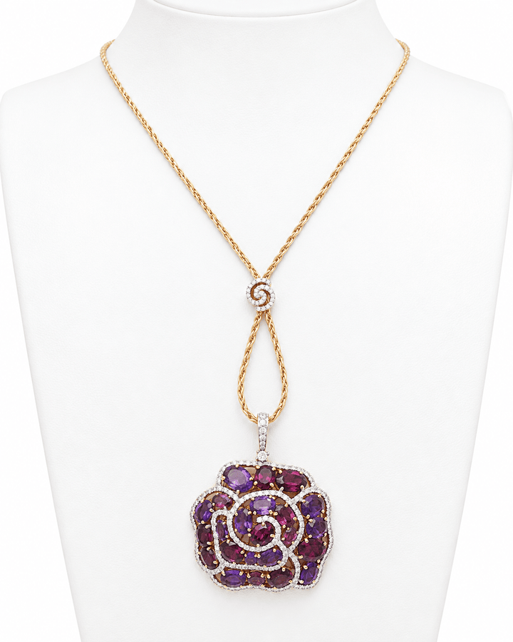 Collier pendentif fleur en or rose, pierres fines et diamants