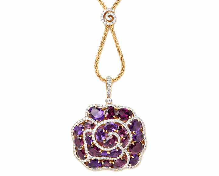 Collier pendentif fleur en or rose, pierres fines et diamants