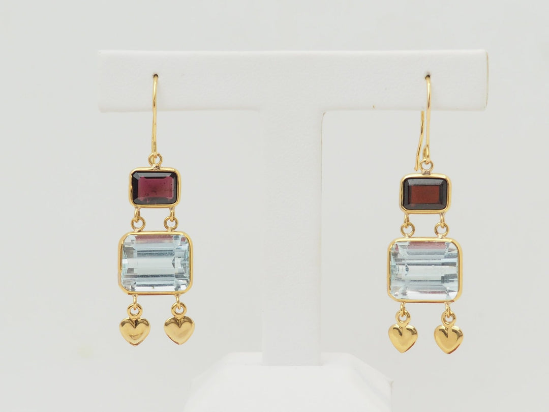 Boucles d’oreilles pendantes en or jaune 18K – Aigues-marines &amp; grenats