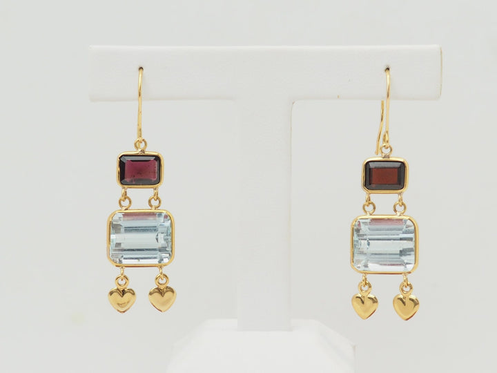 Boucles d’oreilles pendantes en or jaune 18K – Aigues-marines &amp; grenats