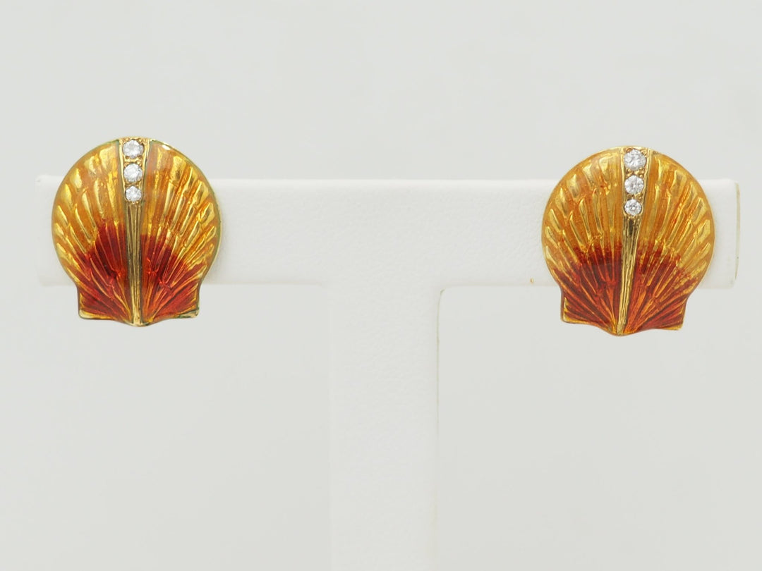 Boucles d’oreilles vintage coquillage émaillé or 18K et diamants