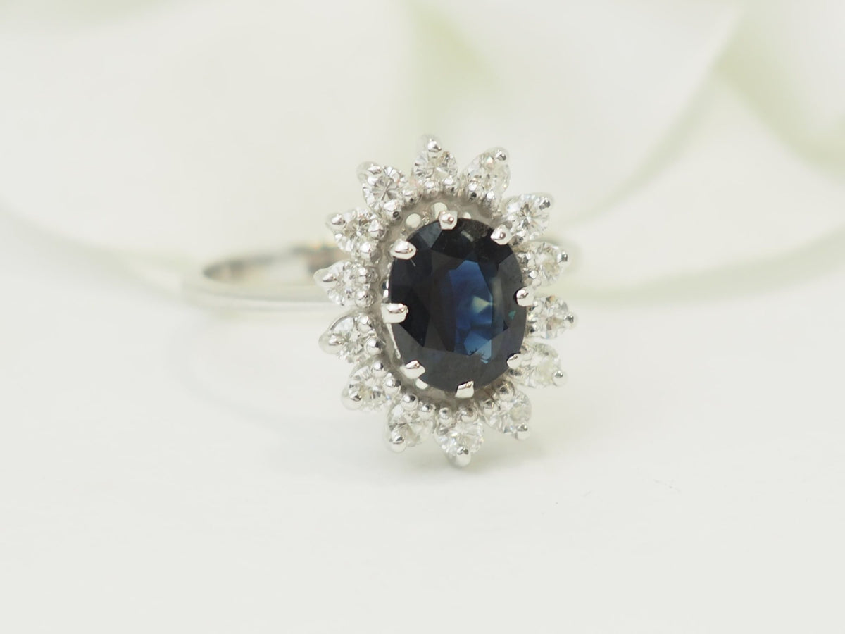 Bague marguerite ancienne saphir et diamants en or blanc 18 ct