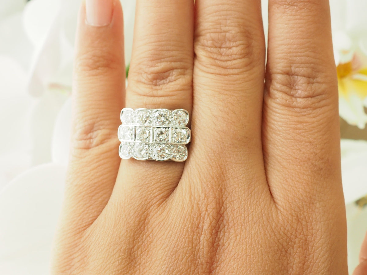 Bague Art Déco en platine sertie de 2 carats de diamants