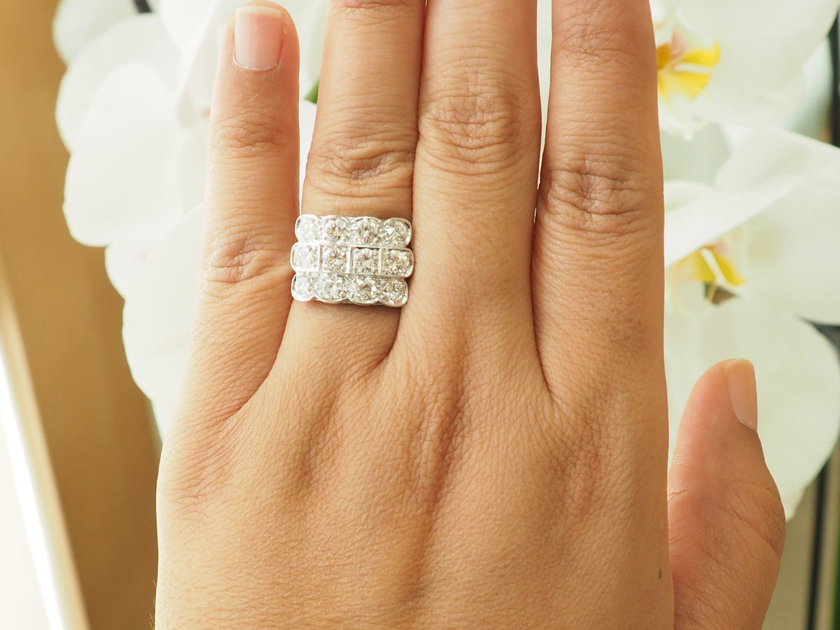 Bague Art Déco en platine sertie de 2 carats de diamants