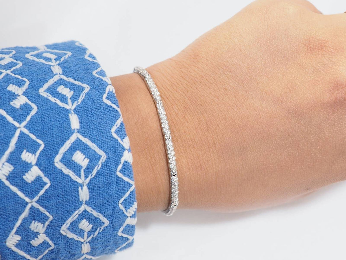 Bracelet rivière L'Aurore en or blanc 18 carats orné de deux lignes de diamants taille brillant de 1,10 carat