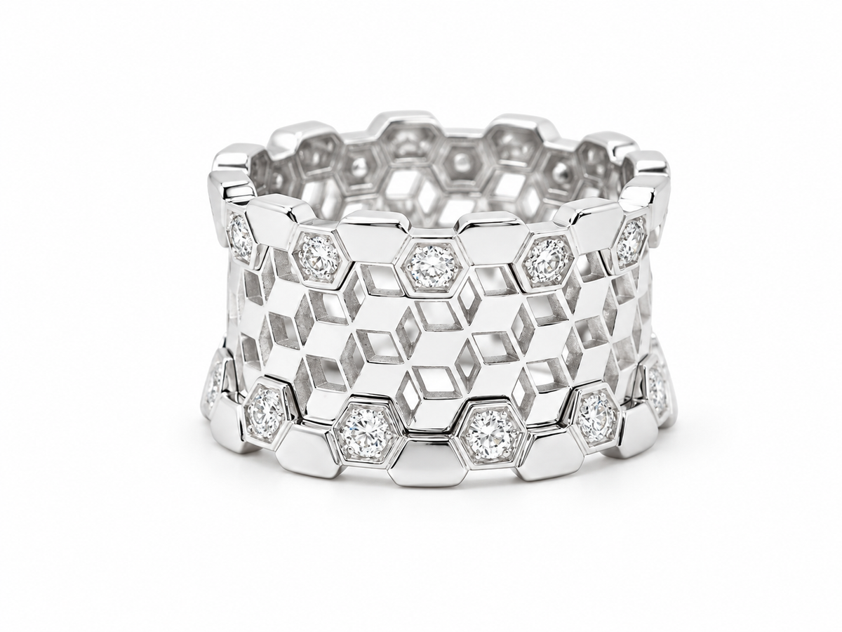 Bague large L'Aurore INEDT Op'Art en or blanc 18 carats ajourée avec diamants taille brillant