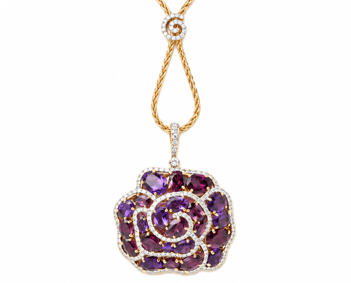 Collier L'Aurore en or rose 18k avec pendentif fleur serti de rhodolites, améthystes et diamants sur chaîne corde