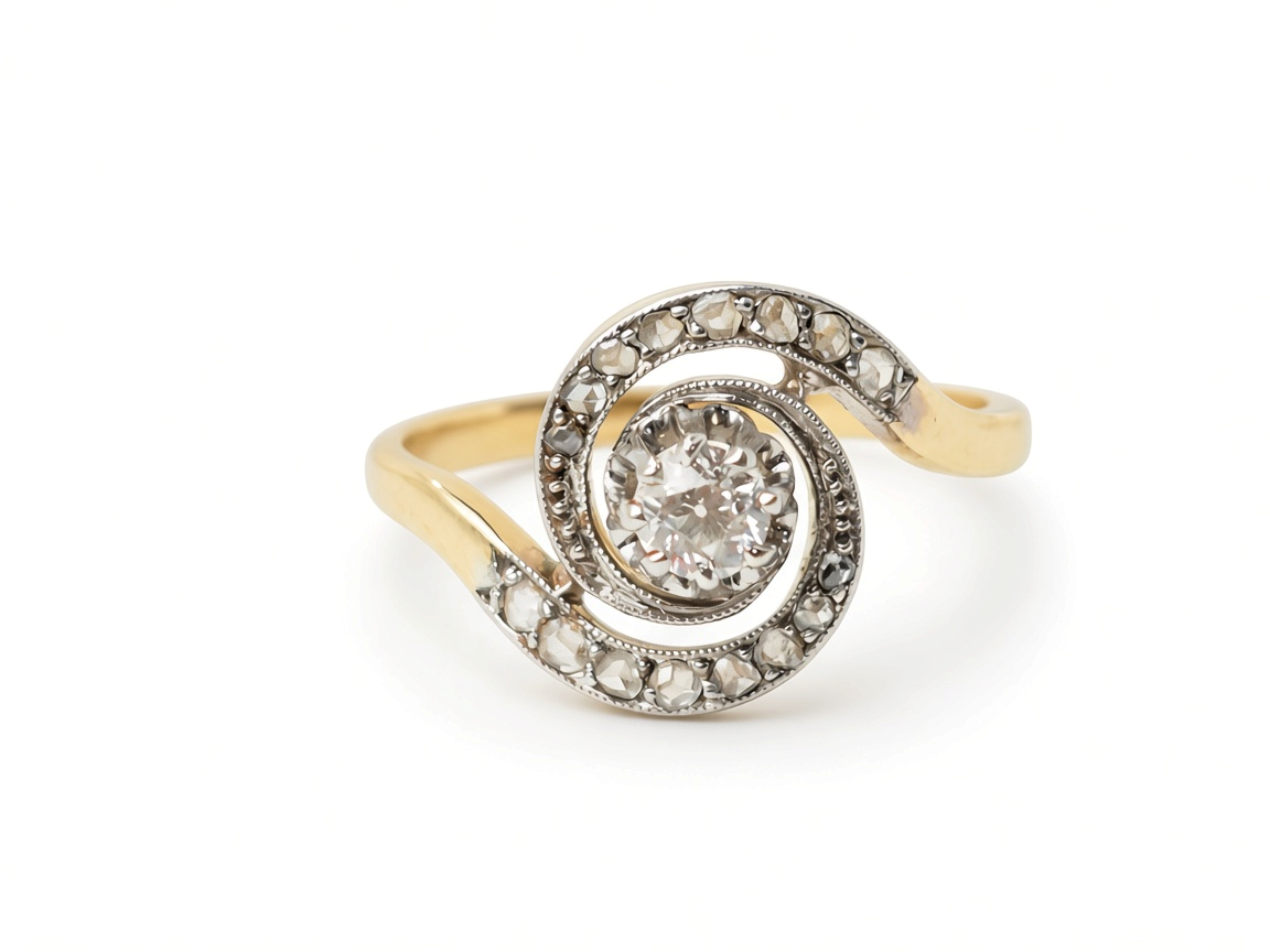 Bague tourbillon L'Aurore Art Nouveau en or 18 carats, diamant central taille ancienne et entourage diamants taille rose